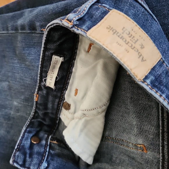 Gently used Abercrombie and Fitch A&F Skinny boot jean - Picture 3 of 4